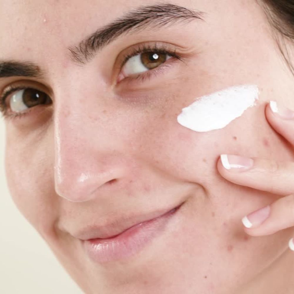 Daily Repair &amp; Protect with Mineral SPF 50+ Application Video 